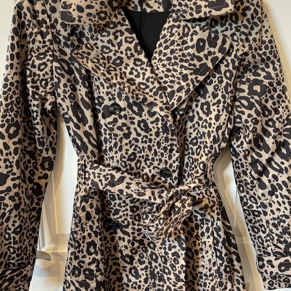 Stunning Rain Coat size Large - Picture 3 of 12